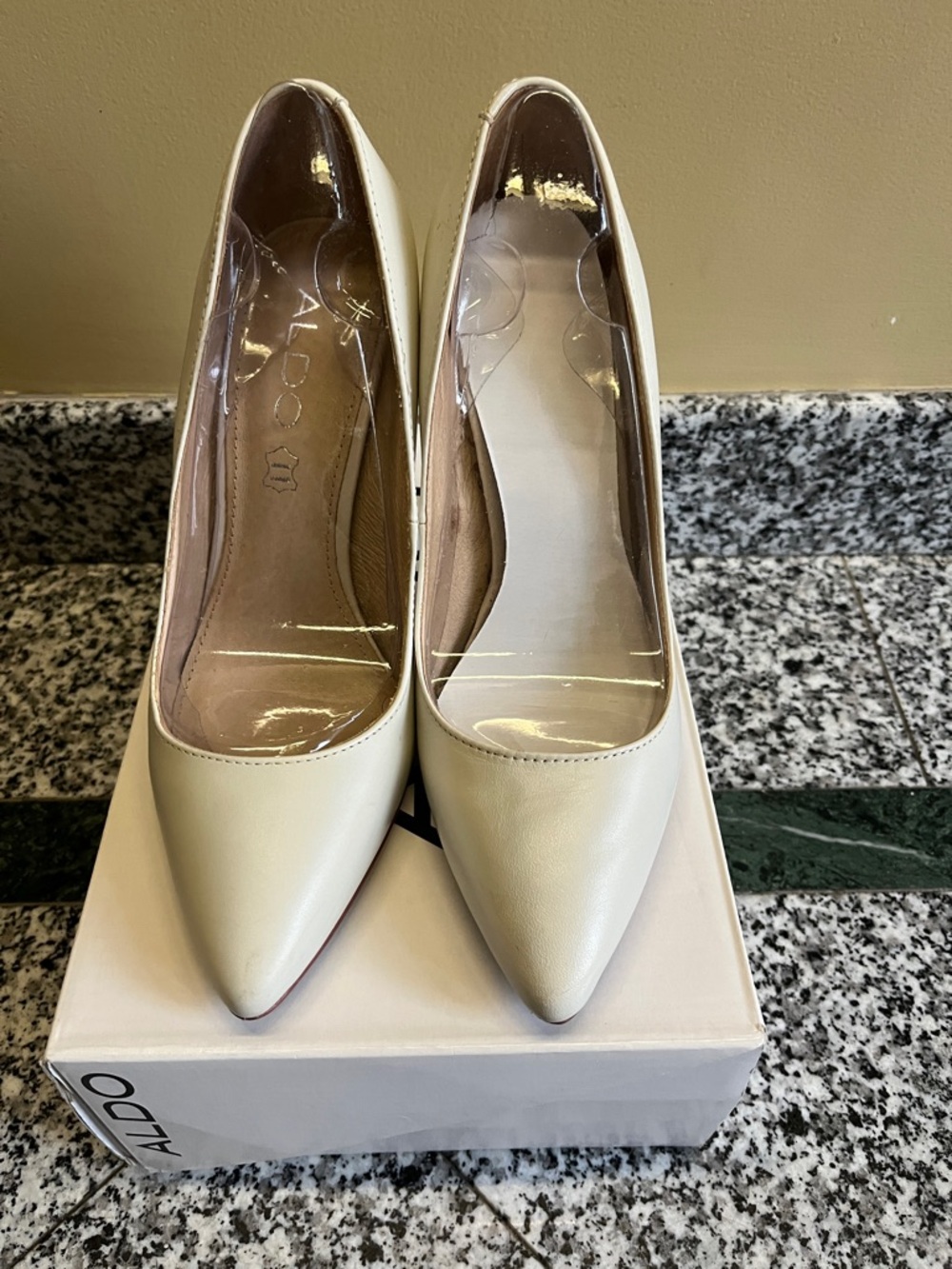 Aldo Women's Ivory Pointed-Toe Leather Pumps